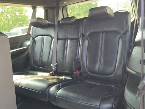 Used 2024 Jeep Wagoneer L Series II w/ Flexible Seating Group RWD image 14