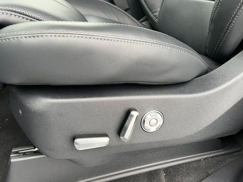 New 2026 Lincoln Navigator L Reserve w/ Jet Appearance Package image 11