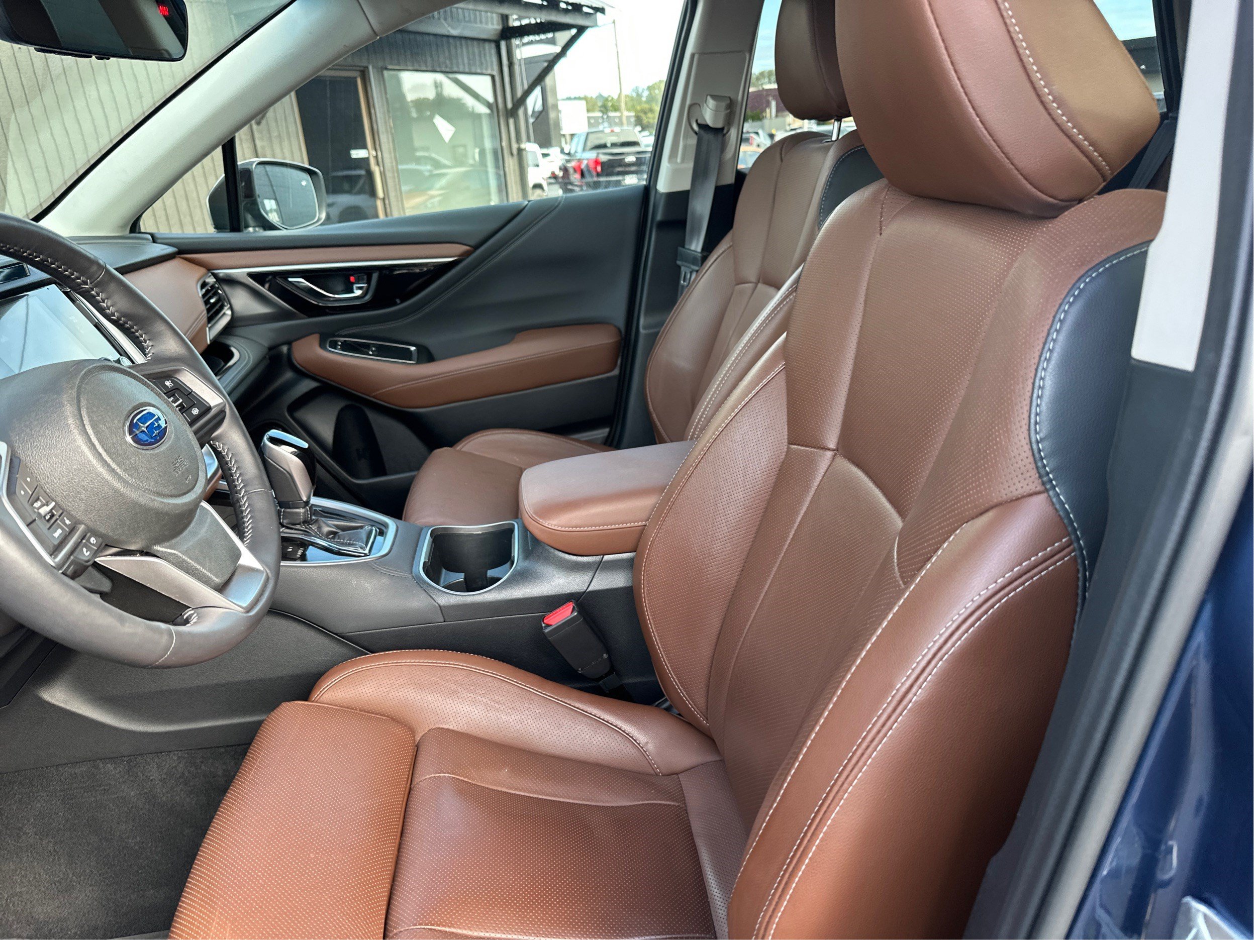 Used 2022 Subaru Outback Touring AWD/4WD image 9