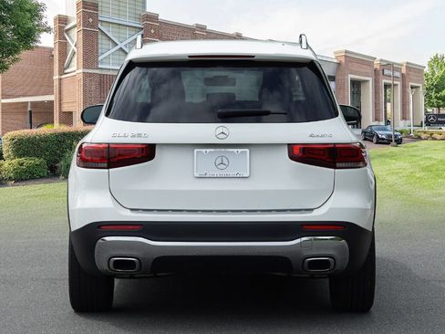 Used 2023 Mercedes-Benz GLB 250 4MATIC image 5