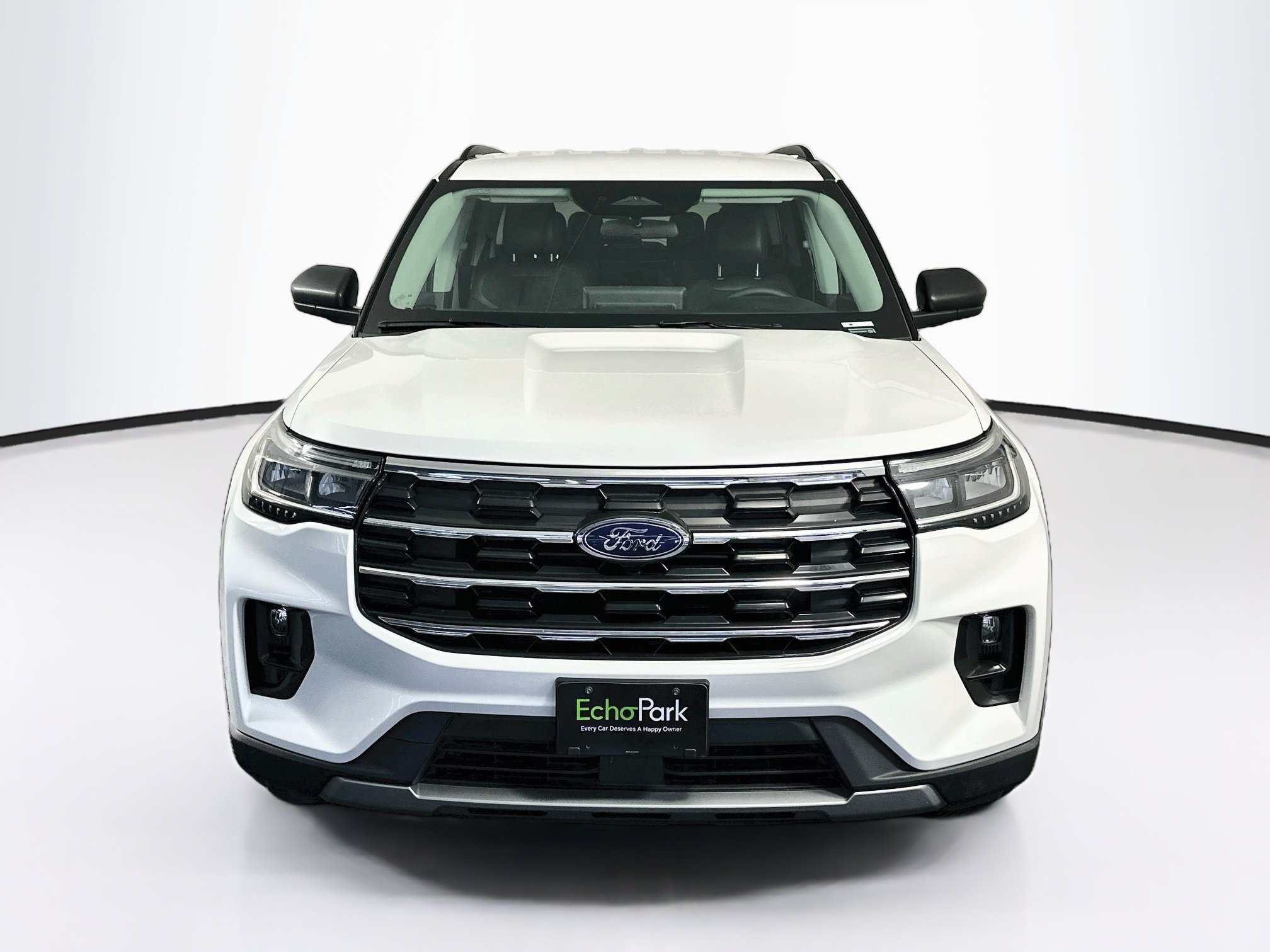 Used 2025 Ford Explorer Active w/ Active Comfort Package RWD image 2