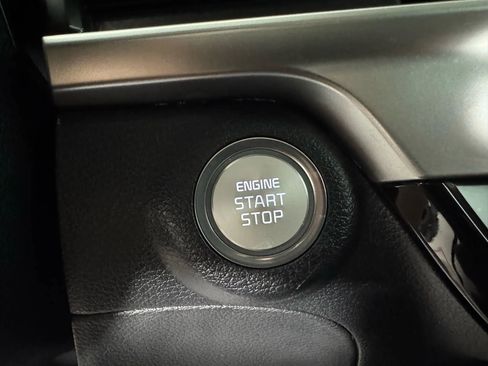 Used 2024 Kia Telluride LX image 17