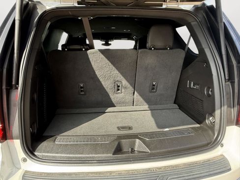 Used 2022 GMC Yukon AT4 image 24