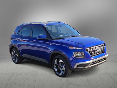 New 2026 Hyundai Venue SEL image 2