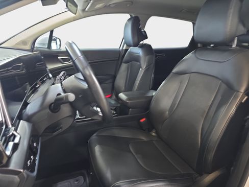 Used 2024 Kia Sportage EX FWD image 12