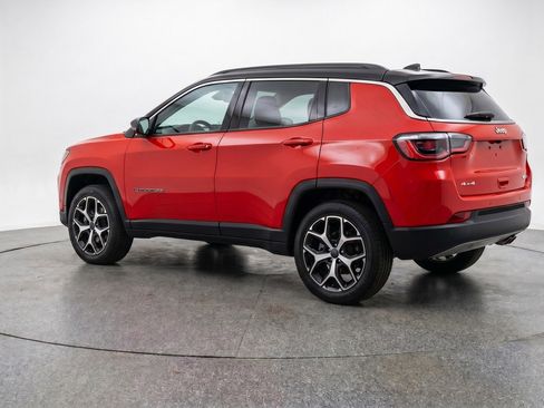 Used 2025 Jeep Compass Limited AWD/4WD image 6