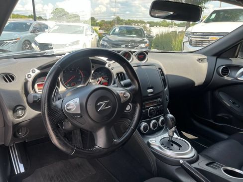Used 2011 Nissan 370Z Coupe w/ Sport Pkg RWD image 21