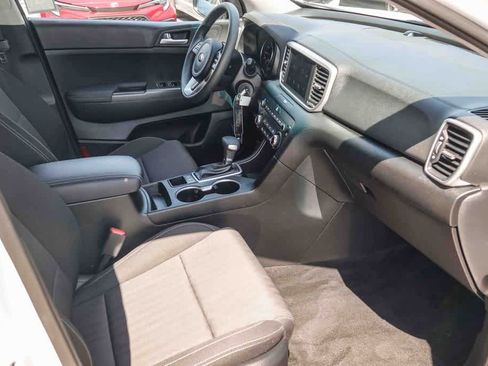 Certified 2022 Kia Sportage LX FWD image 15