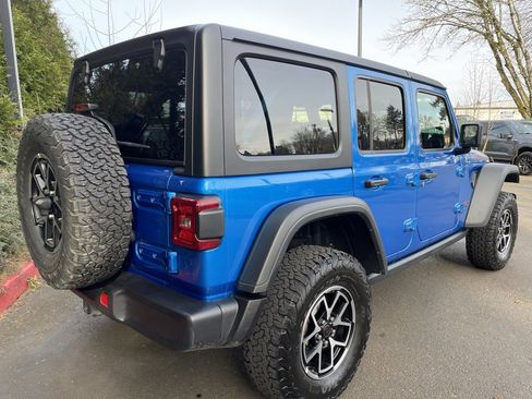 Used 2025 Jeep Wrangler Unlimited Rubicon image 5