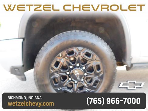 Used 2024 Chevrolet Silverado 2500 LTZ w/ LTZ Plus Package AWD/4WD image 17