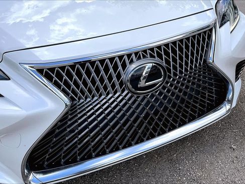 Used 2020 Lexus LS 500 w/ Accessory Package (Z2) RWD image 30