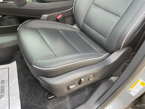 Used 2025 Buick Enclave Sport Touring w/ Power Package FWD image 55