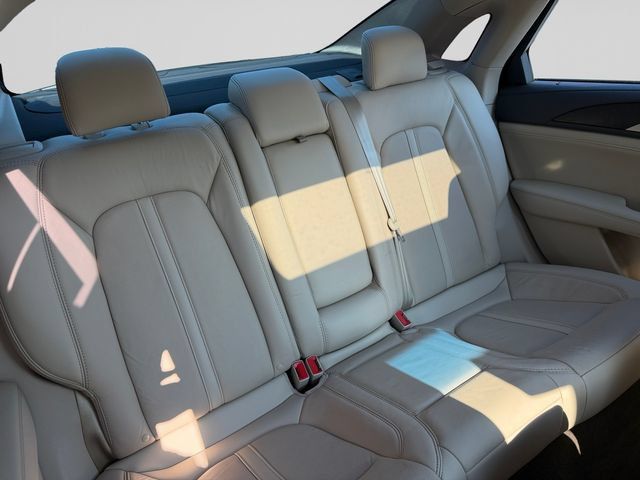 Used 2019 Lincoln MKZ Reserve FWD image 18