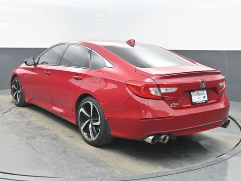 Used 2018 Honda Accord Sport image 8