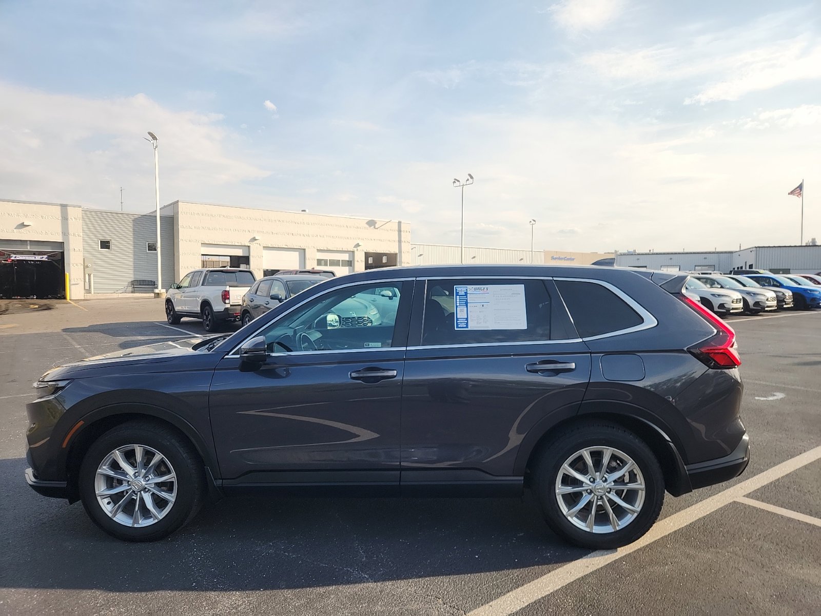 Used 2025 Honda CR-V EX-L image 3