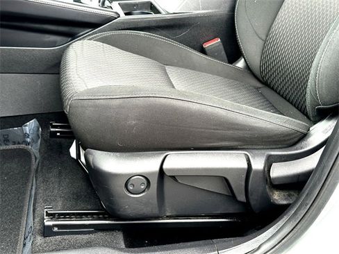 Used 2022 Mitsubishi Outlander ES image 12