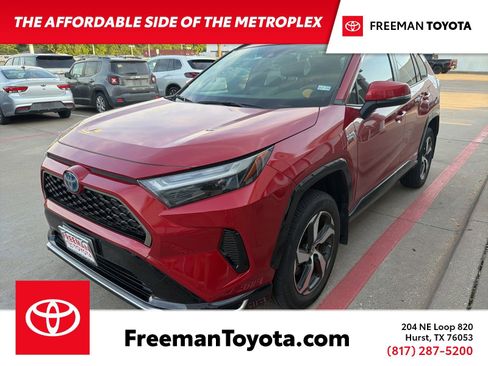 Used 2024 Toyota RAV4 SE w/ Weather & Moonroof Package AWD/4WD image 1