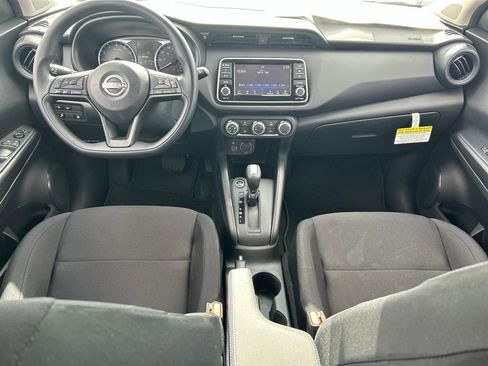 New 2025 Nissan Kicks Play S image 13