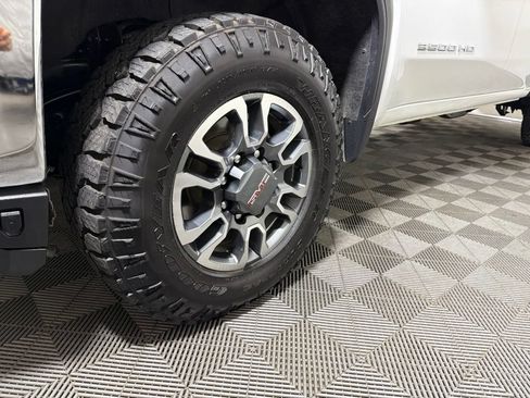 Used 2023 GMC Sierra 3500 SLE w/ SLE Convenience Package AWD/4WD image 27