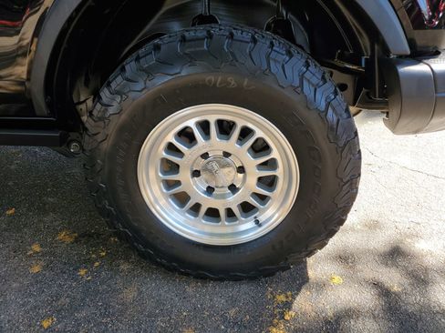 Used 2022 Ford Bronco Badlands image 76