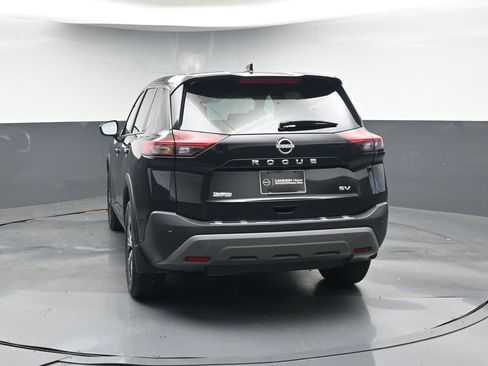 Used 2023 Nissan Rogue SV image 8