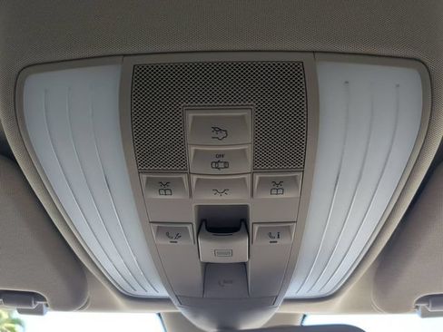 Used 2011 Mercedes-Benz E 350 4MATIC Sedan image 23