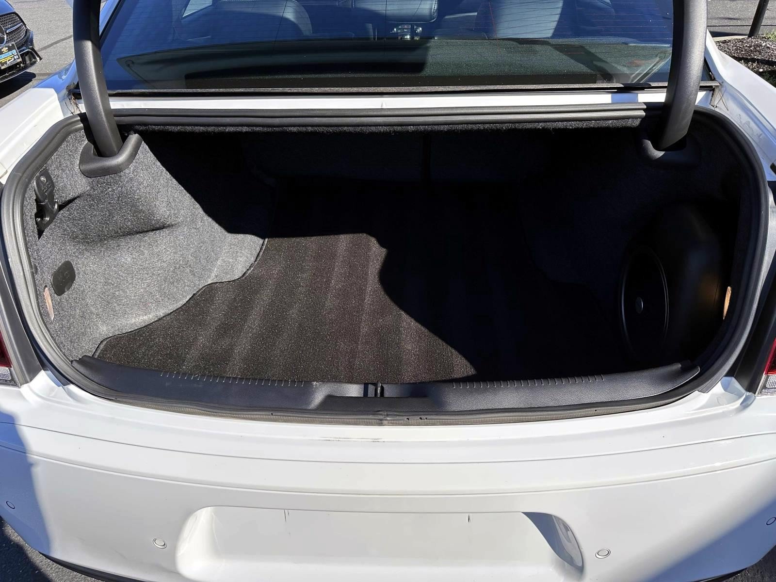 Used 2022 Chrysler 300 S w/ Comfort Group RWD image 7