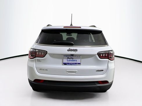 Used 2022 Jeep Compass Latitude w/ Sun and Sound Group AWD/4WD image 6
