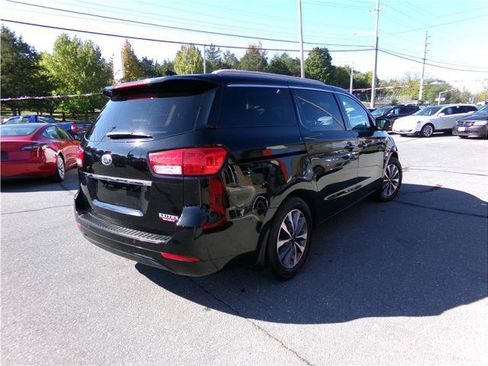 Used 2015 Kia Sedona SX image 29