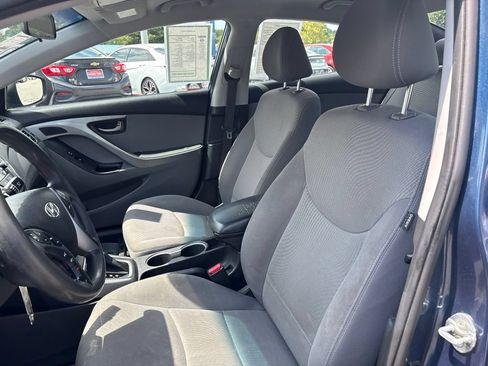 Used 2016 Hyundai Elantra SE w/ Option Group 02 FWD image 15
