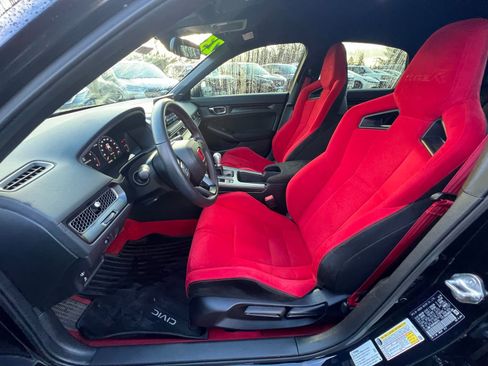 Used 2023 Honda Civic Type R image 10