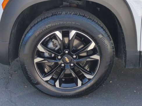 Certified 2022 Chevrolet TrailBlazer LT w/ Convenience Package AWD/4WD image 32