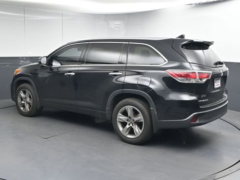 Used 2016 Toyota Highlander Limited image 6