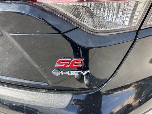 Used 2025 Toyota Corolla SE image 4