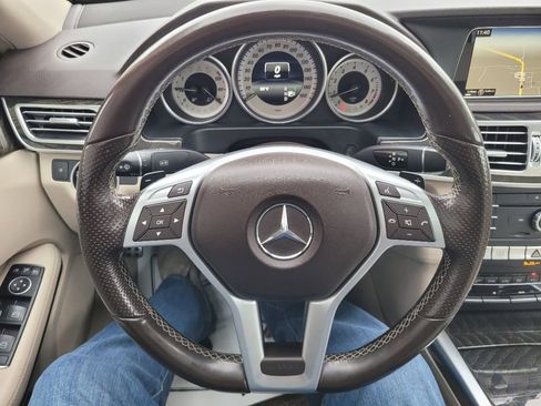 Used 2016 Mercedes-Benz E 350 4MATIC Sedan image 25