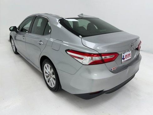 Used 2020 Toyota Camry LE image 38