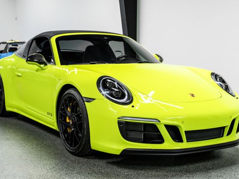 Used 2018 Porsche 911 Targa 4 GTS image 39