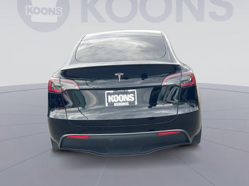 Used 2024 Tesla Model Y Performance image 5