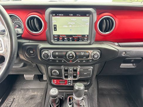 Used 2020 Jeep Gladiator Rubicon AWD/4WD image 22