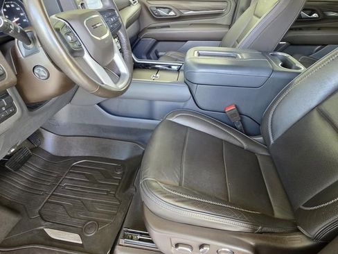Used 2021 GMC Yukon Denali w/ Denali Premium Package AWD/4WD image 6
