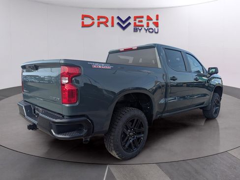 New 2026 Chevrolet Silverado 1500 Custom Trail Boss w/ LPO, Dark Essentials Package image 7