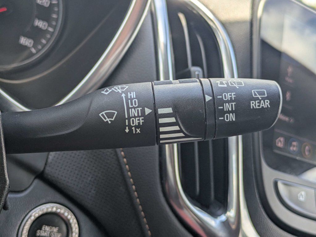 Used 2021 Chevrolet Equinox Premier FWD image 32