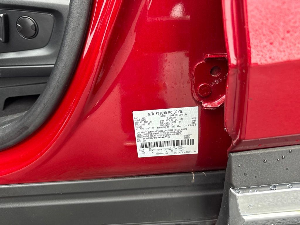 Used 2023 Ford Explorer Limited w/ Equipment Group 301A AWD/4WD image 48