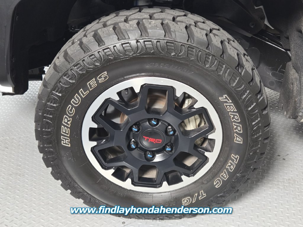 Used 2024 Toyota Tacoma TRD Off-Road AWD/4WD image 9