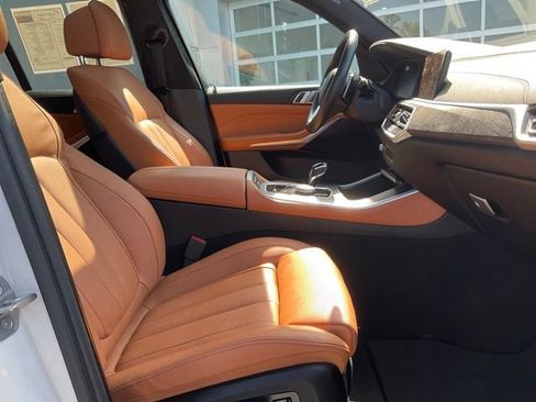 Used 2022 BMW X5 xDrive45e AWD/4WD image 11