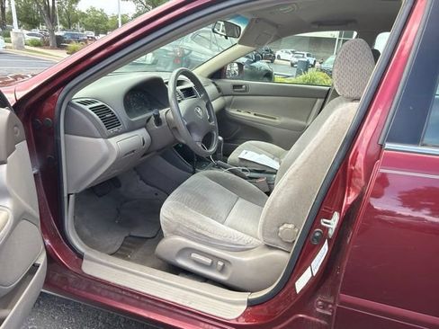 Used 2003 Toyota Camry LE w/ Fleet Convenience Pkg FWD image 4