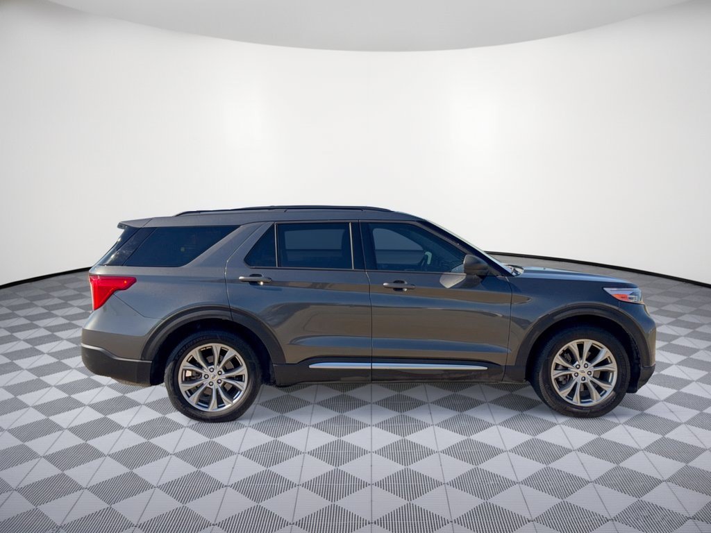 Used 2020 Ford Explorer XLT w/ Equipment Group 202A RWD image 8