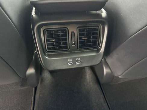 Used 2023 Toyota Crown Platinum image 13