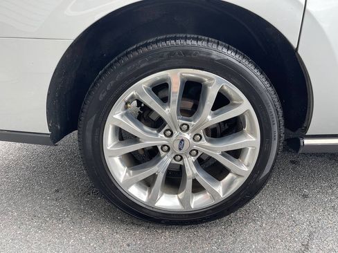 Used 2018 Ford Expedition Max Limited w/ Equipment Group 302A AWD/4WD image 11