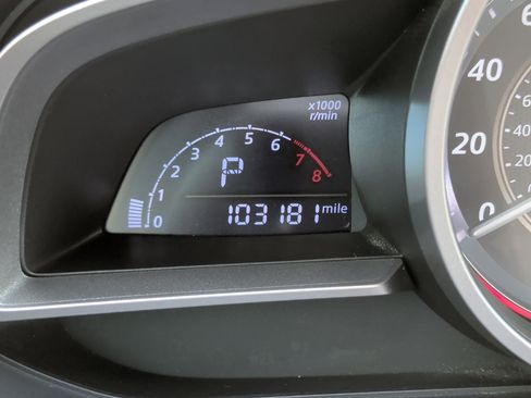 Used 2015 MAZDA MAZDA3 i Touring w/ Technology Package FWD image 15